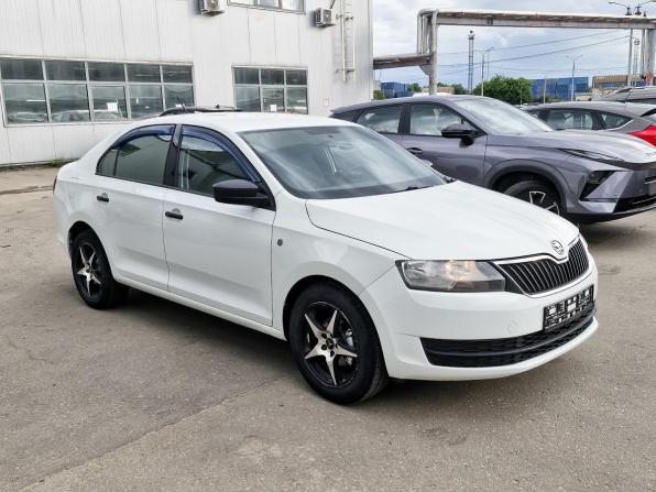 Skoda Rapid I с пробегом 2016 года, цена 965 000 рублей, 186701 км, лифтбек, Автокод Объявления