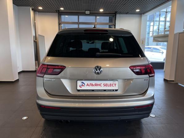 Volkswagen Tiguan II с пробегом 2017 года, цена 2 455 000 рублей, 54888 км, внедорожник, Автокод Объявления