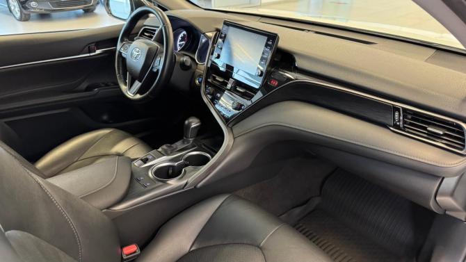 Toyota Camry VIII (XV70) Рестайлинг с пробегом 2021 года, цена 2 812 000 рублей, 116545 км, седан, Автокод Объявления