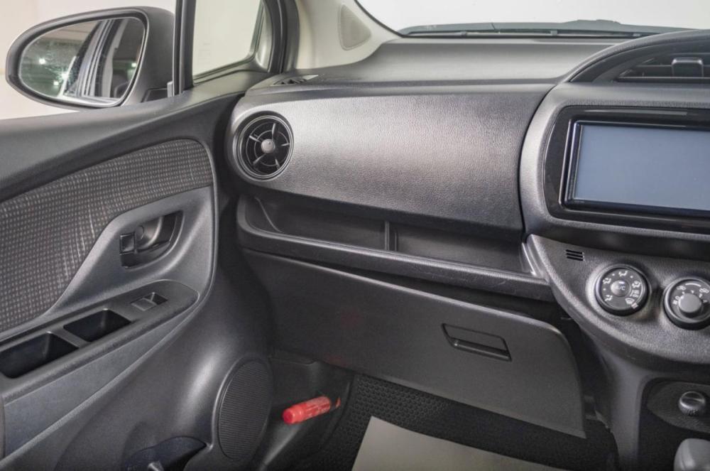 Toyota Vitz III (XP130) Рестайлинг 2 Томск  - изображение 12