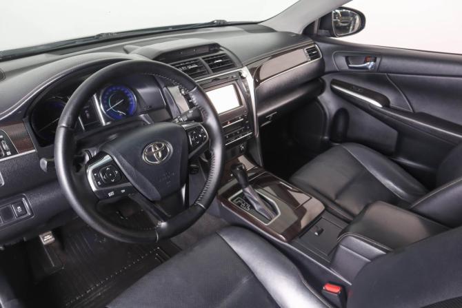 Toyota Camry VII (XV50) Рестайлинг с пробегом 2016 года, цена 1 849 000 рублей, 138000 км, седан, Автокод Объявления