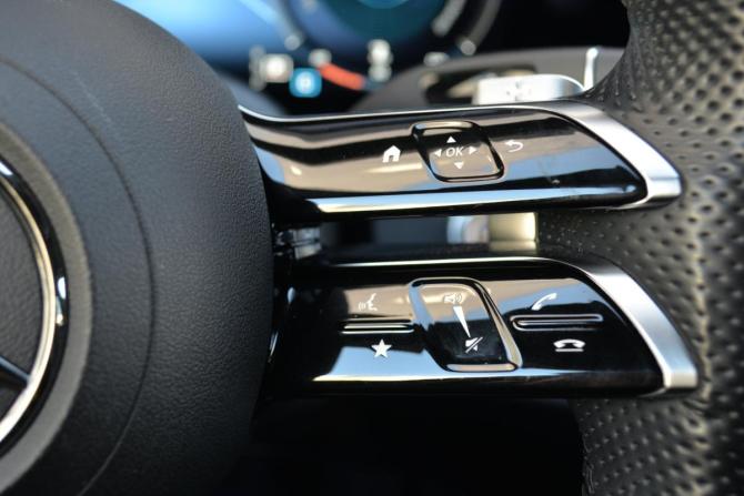 Mercedes-Benz E-Класс V (W213 S213 C238) Рестайлинг с пробегом 2022 года, цена 5 900 000 рублей, 32344 км, седан, Автокод Объявления