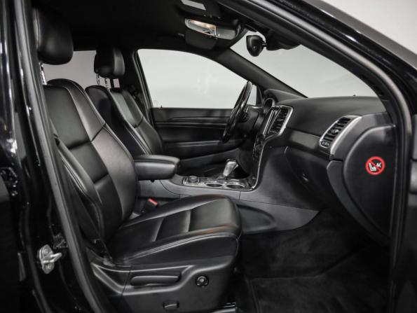 Jeep Grand Cherokee IV (WK2) Рестайлинг с пробегом 2018 года, цена 2 999 000 рублей, 169842 км, внедорожник, Автокод Объявления