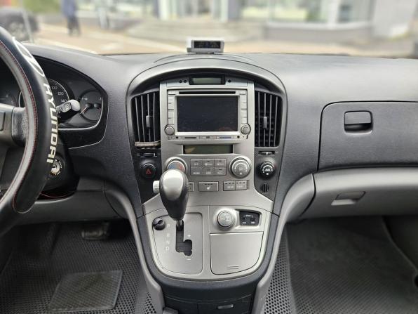Hyundai Grand Starex I с пробегом 2015 года, цена 2 100 000 рублей, 357083 км, минивэн, Автокод Объявления