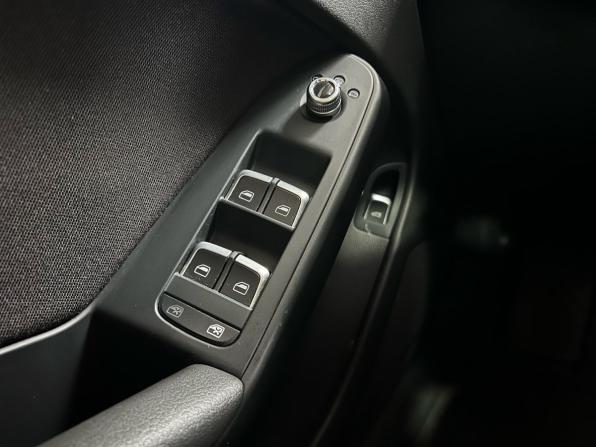 Audi A4 IV (B8) Рестайлинг с пробегом 2014 года, цена 1 175 000 рублей, 157825 км, седан, Автокод Объявления