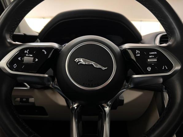 Jaguar XE I Рестайлинг с пробегом 2019 года, цена 2 499 000 рублей, 130000 км, седан, Автокод Объявления