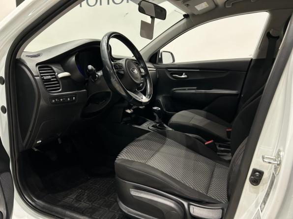 Kia Rio IV с пробегом 2018 года, цена 1 199 000 рублей, 118419 км, хэтчбек, Автокод Объявления
