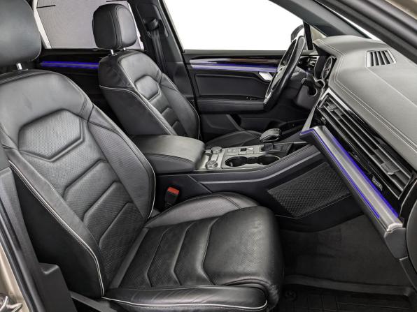 Volkswagen Touareg III с пробегом 2019 года, цена 4 430 000 рублей, 108625 км, внедорожник, Автокод Объявления