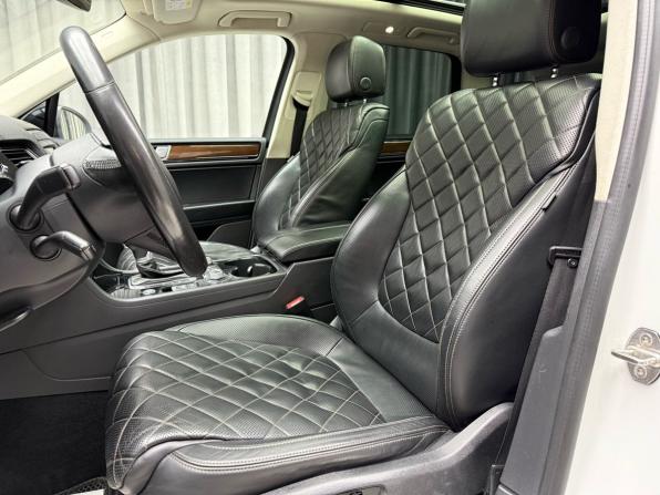 Volkswagen Touareg II Рестайлинг с пробегом 2016 года, цена 2 599 000 рублей, 223607 км, внедорожник, Автокод Объявления
