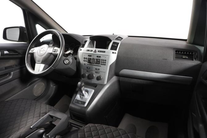 Opel Zafira B Рестайлинг с пробегом 2012 года, цена 749 000 рублей, 251000 км, компактвэн, Автокод Объявления