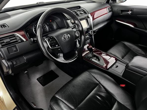 Toyota Camry VII (XV50) с пробегом 2011 года, цена 1 430 000 рублей, 335070 км, седан, Автокод Объявления