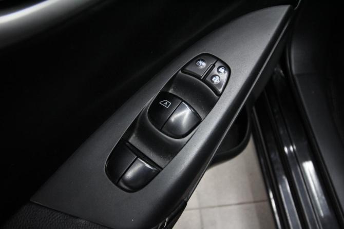 Nissan Sentra VII (B17) с пробегом 2016 года, цена 1 050 000 рублей, 66266 км, седан, Автокод Объявления