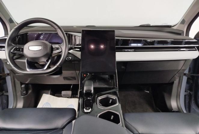 Geely Atlas II с пробегом 2024 года, цена 3 054 000 рублей, 31783 км, внедорожник, Автокод Объявления