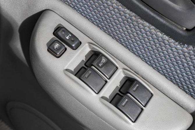 Toyota FunCargo с пробегом 2000 года, цена 399 000 рублей, 476600 км, компактвэн, Автокод Объявления