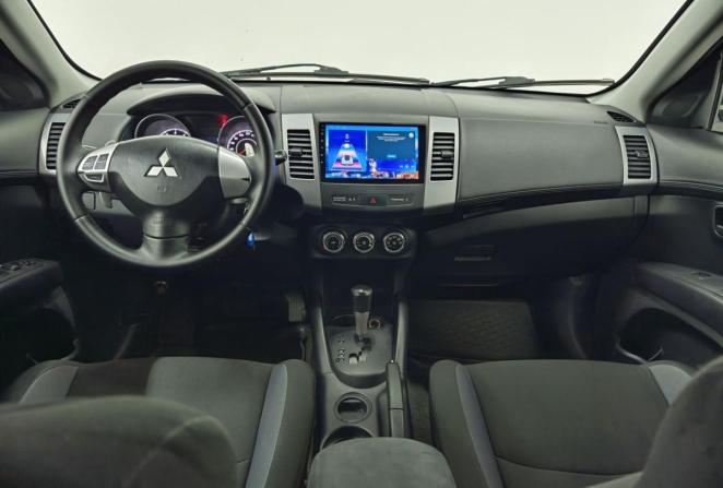 Mitsubishi Outlander II Рестайлинг с пробегом 2010 года, цена 939 000 рублей, 233355 км, внедорожник, Автокод Объявления
