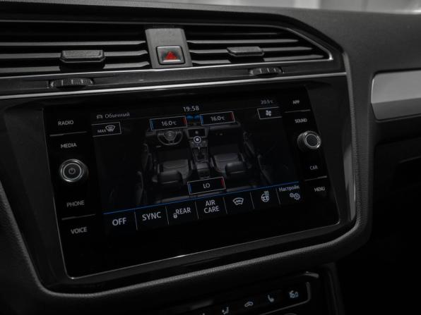 Volkswagen Tiguan II с пробегом 2017 года, цена 1 995 000 рублей, 248875 км, внедорожник, Автокод Объявления