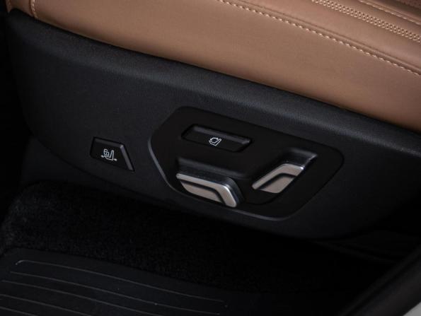 Hyundai Santa Fe IV Рестайлинг с пробегом 2023 года, цена 4 400 000 рублей, 42544 км, внедорожник, Автокод Объявления