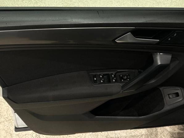 Volkswagen Tiguan II с пробегом 2019 года, цена 1 749 000 рублей, 191834 км, внедорожник, Автокод Объявления