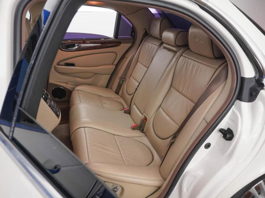Jaguar XJ III (X350/X358) Москва  - изображение 9