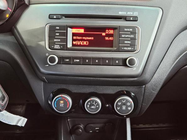 Kia Rio III Рестайлинг с пробегом 2016 года, цена 1 049 000 рублей, 135822 км, седан, Автокод Объявления
