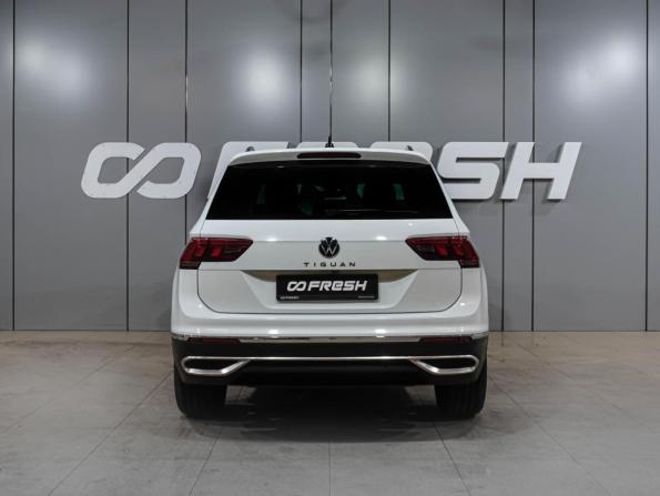 Volkswagen Tiguan II Рестайлинг с пробегом 2021 года, цена 2 349 000 рублей, 120593 км, внедорожник, Автокод Объявления