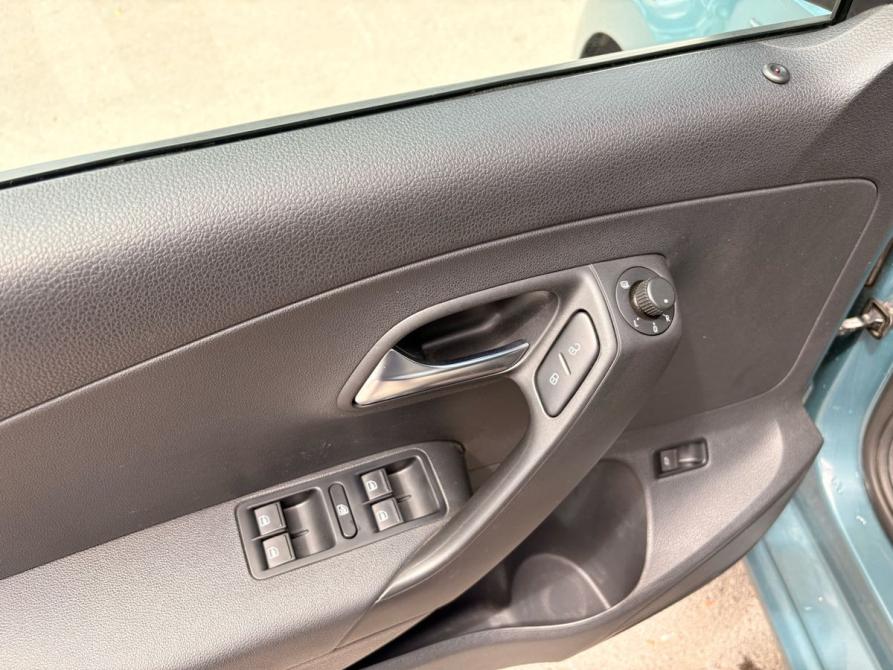 Volkswagen Polo V Рестайлинг Ростов-на-Дону  - изображение 13