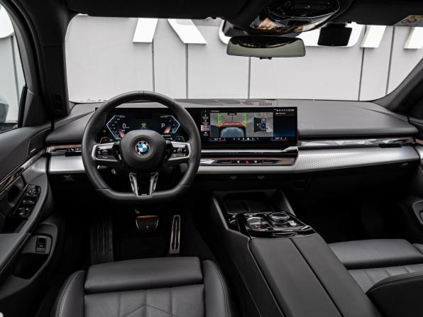 BMW 5 серии VIII (G60/G61/G68) с пробегом 2025 года, цена 8 080 000 рублей, 11482 км, седан, Автокод Объявления
