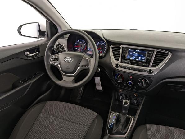 Hyundai Solaris II Рестайлинг с пробегом 2022 года, цена 1 565 000 рублей, 46970 км, седан, Автокод Объявления