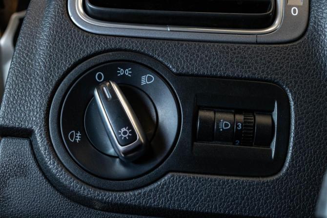 Volkswagen Polo V Рестайлинг с пробегом 2016 года, цена 1 329 000 рублей, 83362 км, седан, Автокод Объявления