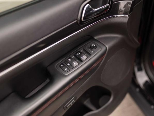 Jeep Grand Cherokee IV (WK2) Рестайлинг с пробегом 2018 года, цена 4 045 000 рублей, 103017 км, внедорожник, Автокод Объявления