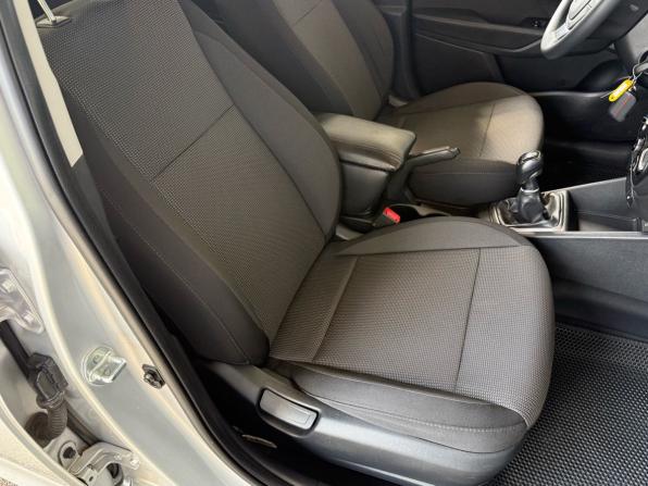 Hyundai Solaris II с пробегом 2019 года, цена 1 210 000 рублей, 118562 км, седан, Автокод Объявления