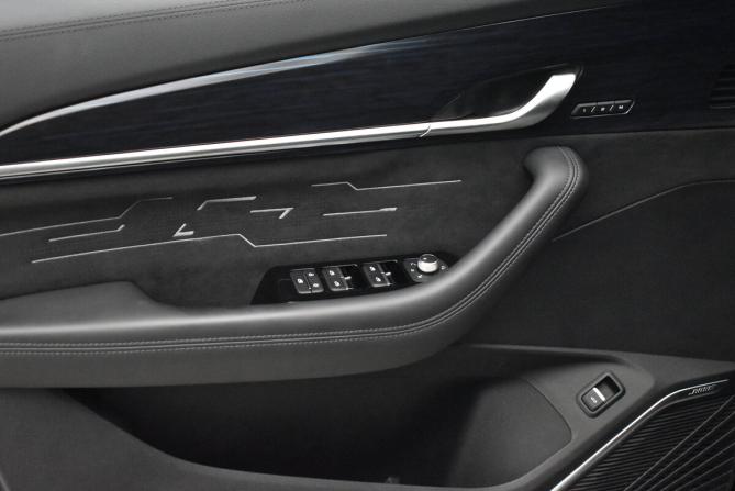 Geely Monjaro I с пробегом 2024 года, цена 3 300 000 рублей, 44026 км, внедорожник, Автокод Объявления