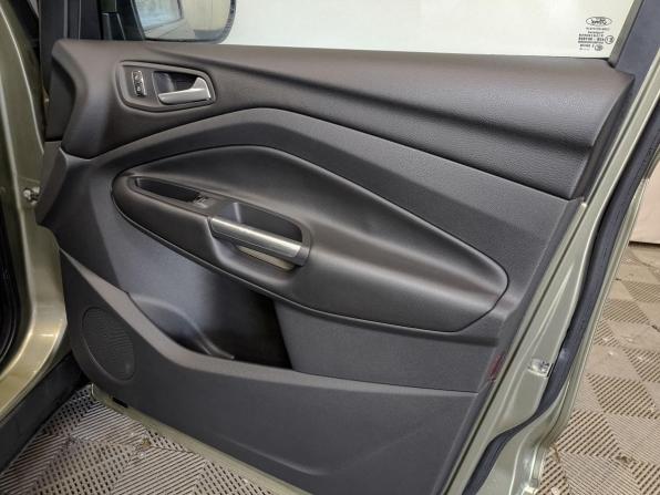 Ford Kuga II с пробегом 2013 года, цена 1 350 000 рублей, 111732 км, внедорожник, Автокод Объявления