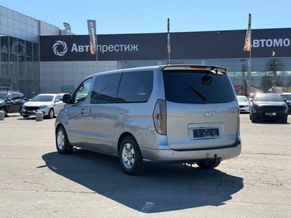 Hyundai Grand Starex I с пробегом 2011 года, цена 959 000 рублей, 194356 км, минивэн, Автокод Объявления