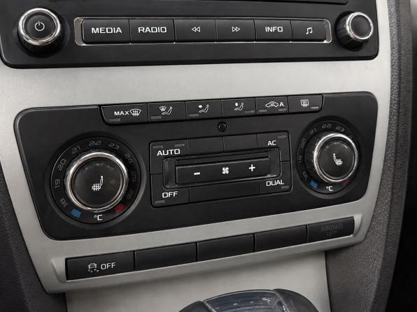 Skoda Octavia II (A5) Рестайлинг с пробегом 2012 года, цена 1 049 000 рублей, 148000 км, лифтбек, Автокод Объявления