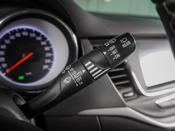 Opel Astra K Рестайлинг с пробегом 2020 года, цена 1 274 000 рублей, 69524 км, универсал, Автокод Объявления