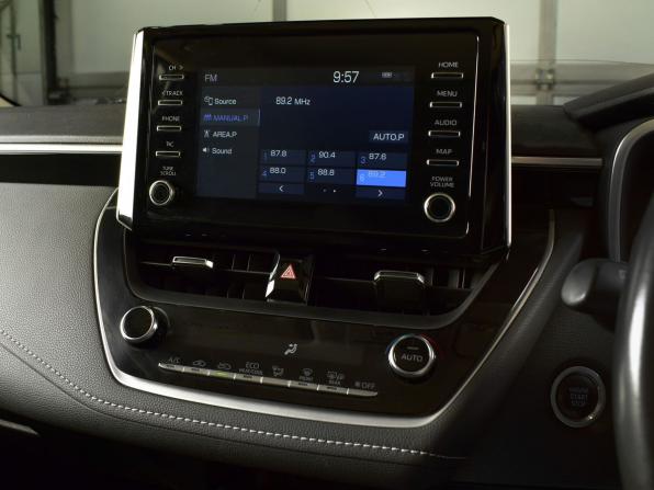 Toyota Corolla XII (E210) с пробегом 2021 года, цена 1 765 995 рублей, 65885 км, универсал, Автокод Объявления
