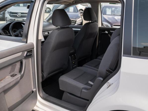 Volkswagen Touran I Рестайлинг 2 с пробегом 2011 года, цена 1 050 000 рублей, 222076 км, компактвэн, Автокод Объявления