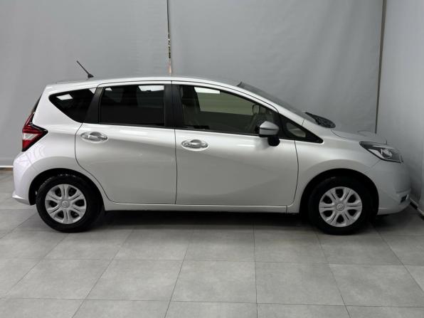 Nissan Note II Рестайлинг с пробегом 2017 года, цена 885 000 рублей, 93650 км, хэтчбек, Автокод Объявления