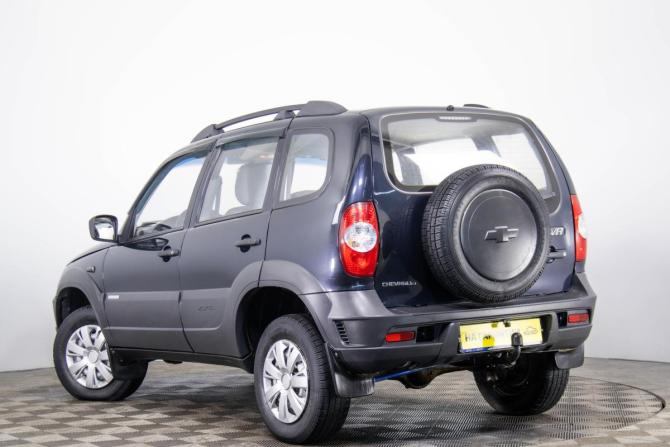 Chevrolet Niva I Рестайлинг с пробегом 2015 года, цена 559 000 рублей, 115000 км, внедорожник, Автокод Объявления