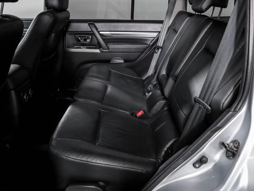 Mitsubishi Pajero IV Рестайлинг 1 Москва  - изображение 11