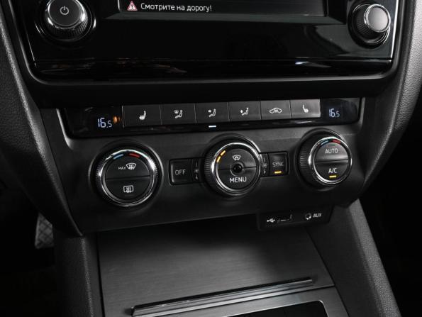 Skoda Octavia III (A7) с пробегом 2016 года, цена 1 599 000 рублей, 160112 км, лифтбек, Автокод Объявления
