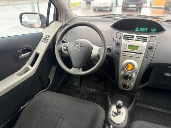 Toyota Yaris II с пробегом 2007 года, цена 395 000 рублей, 287000 км, хэтчбек, Автокод Объявления