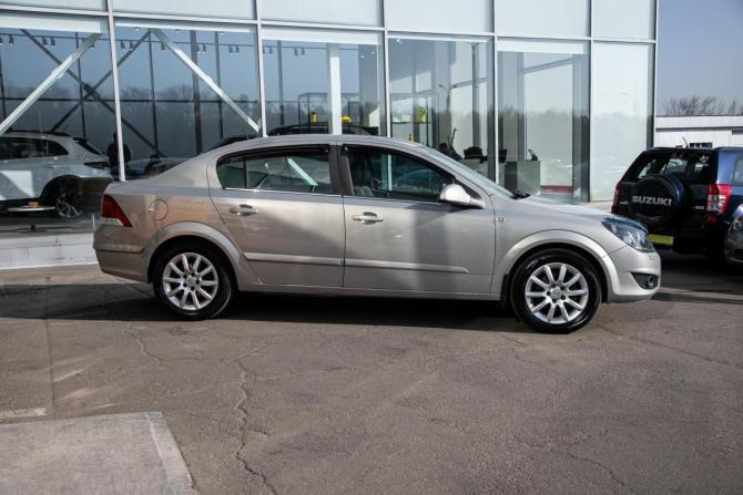 Opel Astra H Рестайлинг с пробегом 2010 года, цена 649 000 рублей, 120000 км, седан, Автокод Объявления