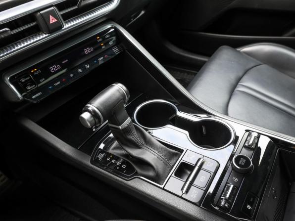 Kia K5 III с пробегом 2021 года, цена 2 550 000 рублей, 89600 км, седан, Автокод Объявления