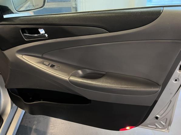 Hyundai Sonata VI (YF) с пробегом 2010 года, цена 1 150 000 рублей, 262012 км, седан, Автокод Объявления