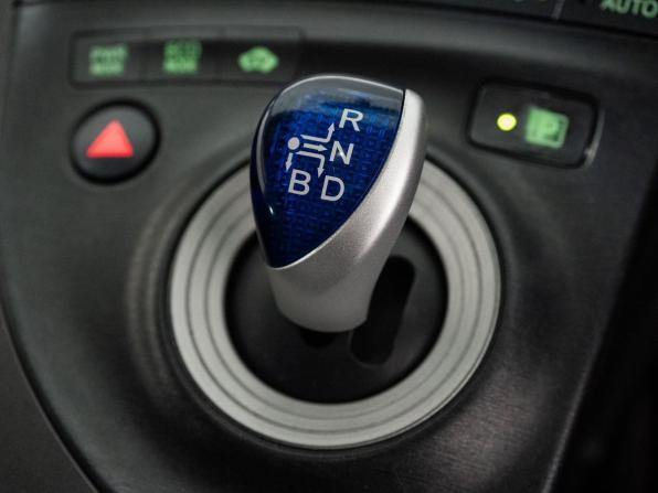 Toyota Prius III (XW30) с пробегом 2010 года, цена 1 080 500 рублей, 174212 км, лифтбек, Автокод Объявления