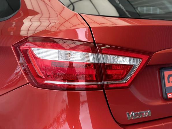 Lada (ВАЗ) Vesta I с пробегом 2019 года, цена 997 000 рублей, 105111 км, универсал, Автокод Объявления