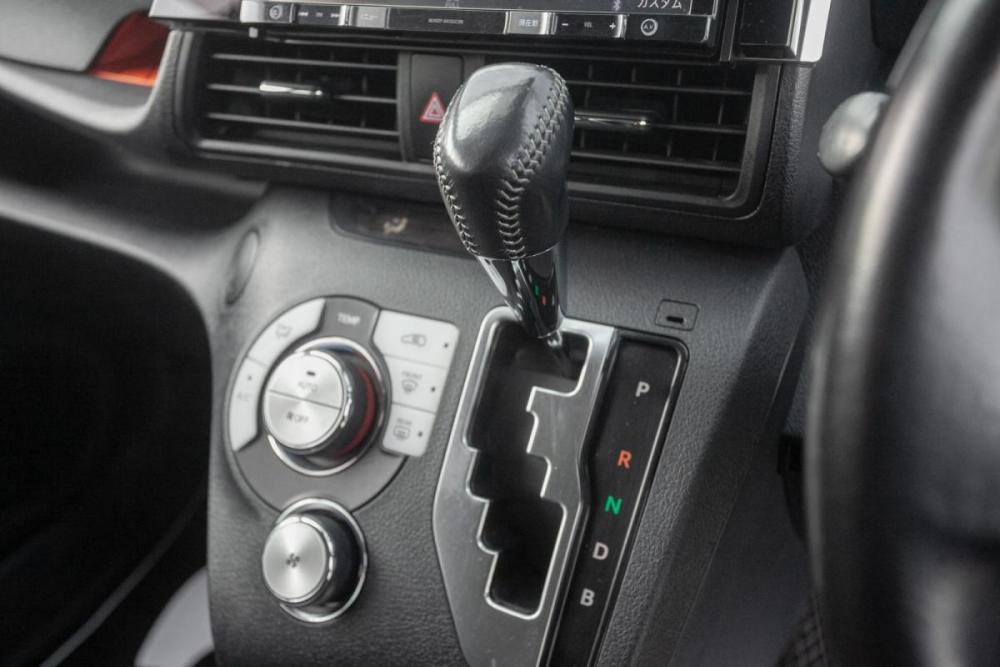 Toyota Sienta II Иркутск  - изображение 13