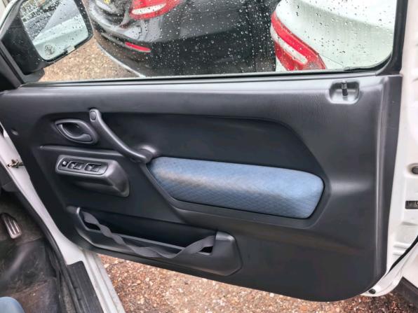 Suzuki Jimny III с пробегом 2004 года, цена 680 000 рублей, 163484 км, внедорожник, Автокод Объявления